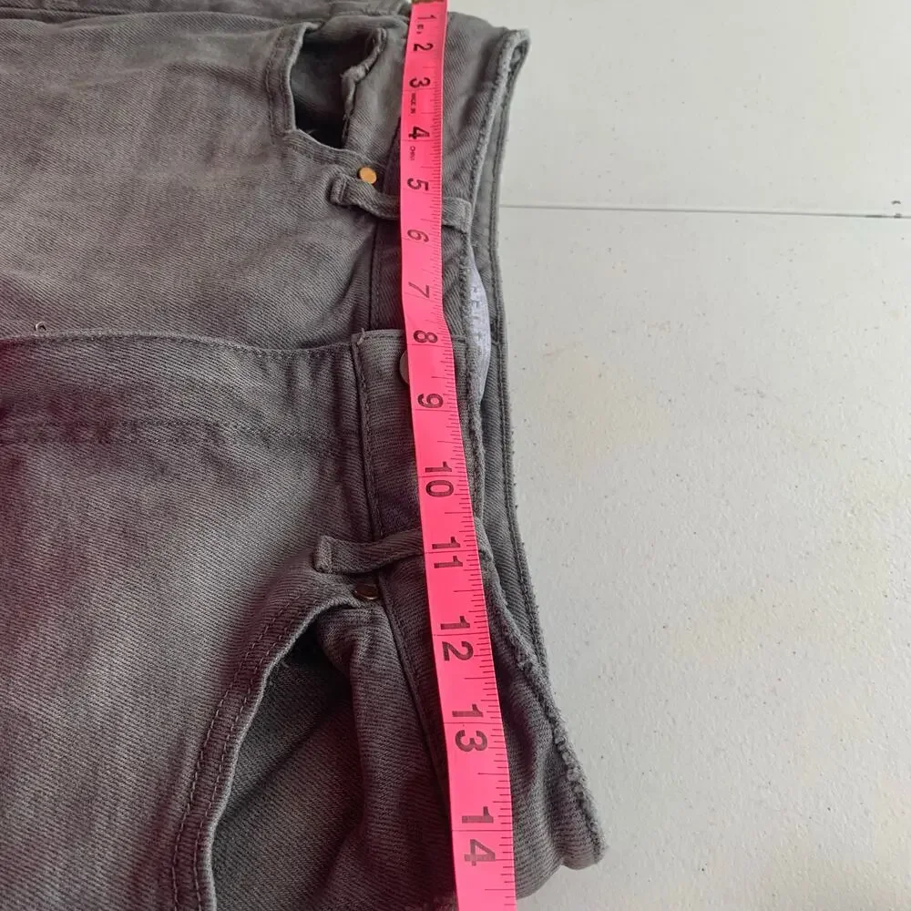 Tinseltown Women’s Gray Distressed Jeans – Size 9 – High‑Rise + Ripped Knees